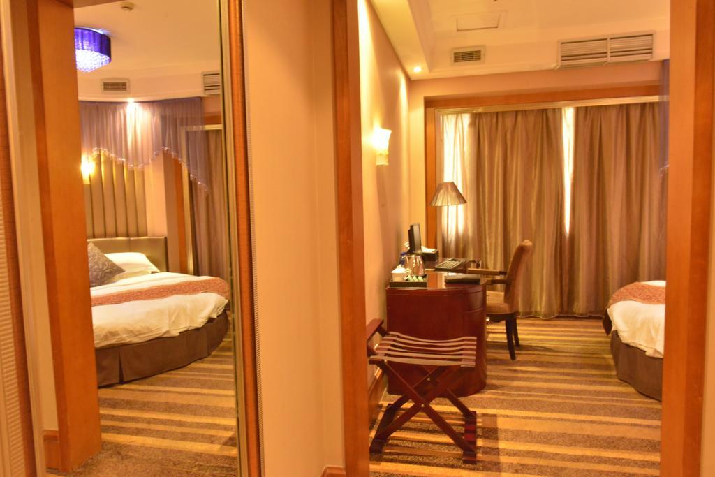 Sprot-Life Garden Hotel Wuhan Exterior foto